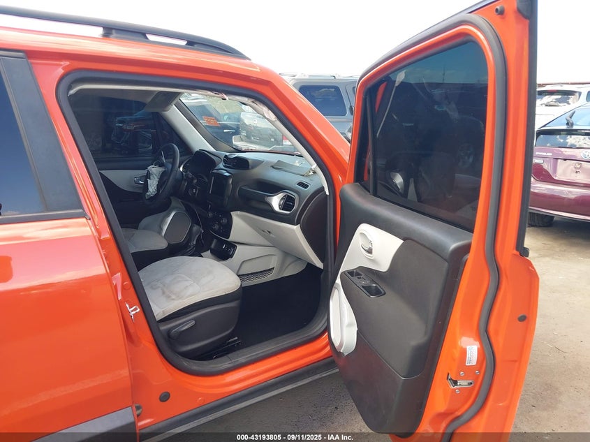 2018 JEEP RENEGADE LATITUDE FWD - ZACCJABB5JPJ27379