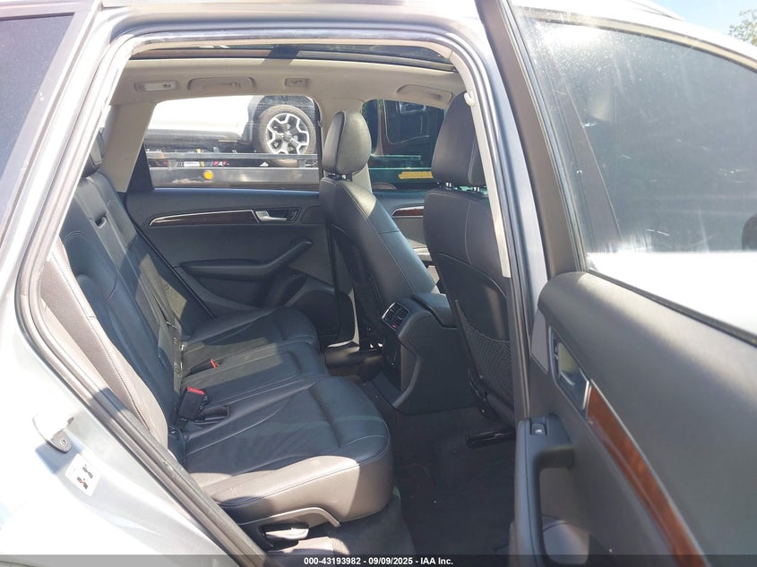 2011 AUDI Q5 2.0T PREMIUM · Фото 8