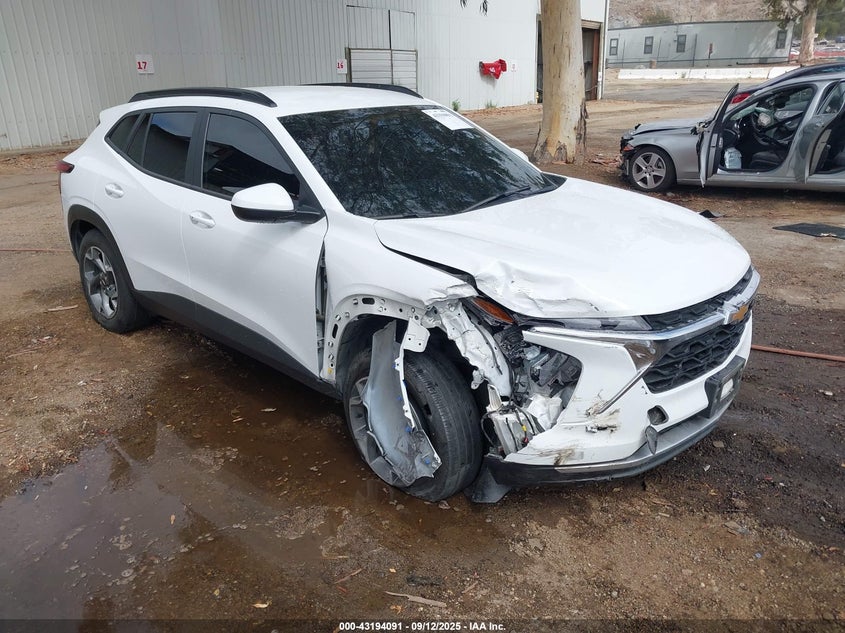 CHEVROLET TRAX FWD LT