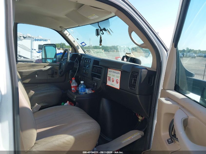 2015 Chevrolet Express Cutaway 4500 VIN: 1GB6G5CG9F1141975 Lot: 43194221