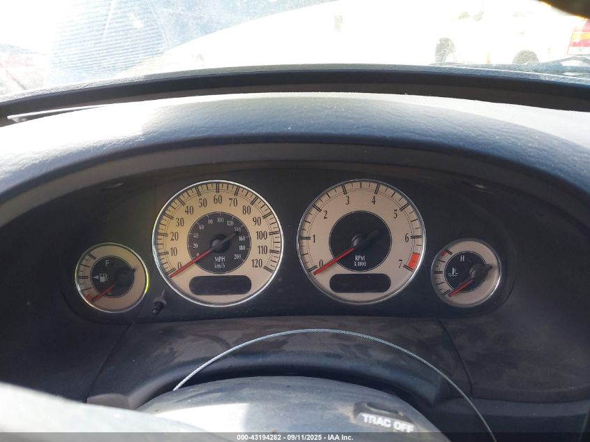 2001 Chrysler Town & Country Lxi VIN: 2C8GP54L81R215837 Lot: 43194282