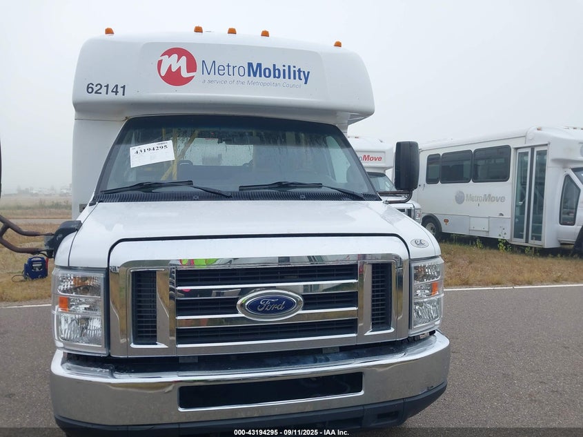 2018 Ford E-350 Cutaway VIN: 1FDEE3FS2JDC33157 Lot: 43194295