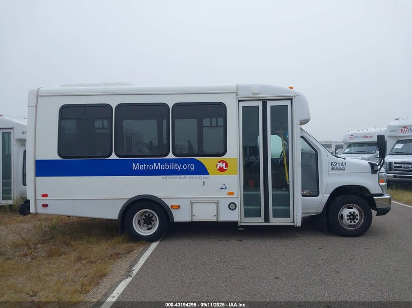 2018 Ford E-350 Cutaway VIN: 1FDEE3FS2JDC33157 Lot: 43194295