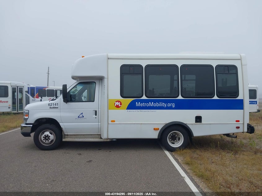 2018 Ford E-350 Cutaway VIN: 1FDEE3FS2JDC33157 Lot: 43194295