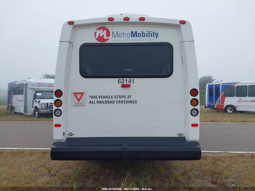 2018 Ford E-350 Cutaway VIN: 1FDEE3FS2JDC33157 Lot: 43194295