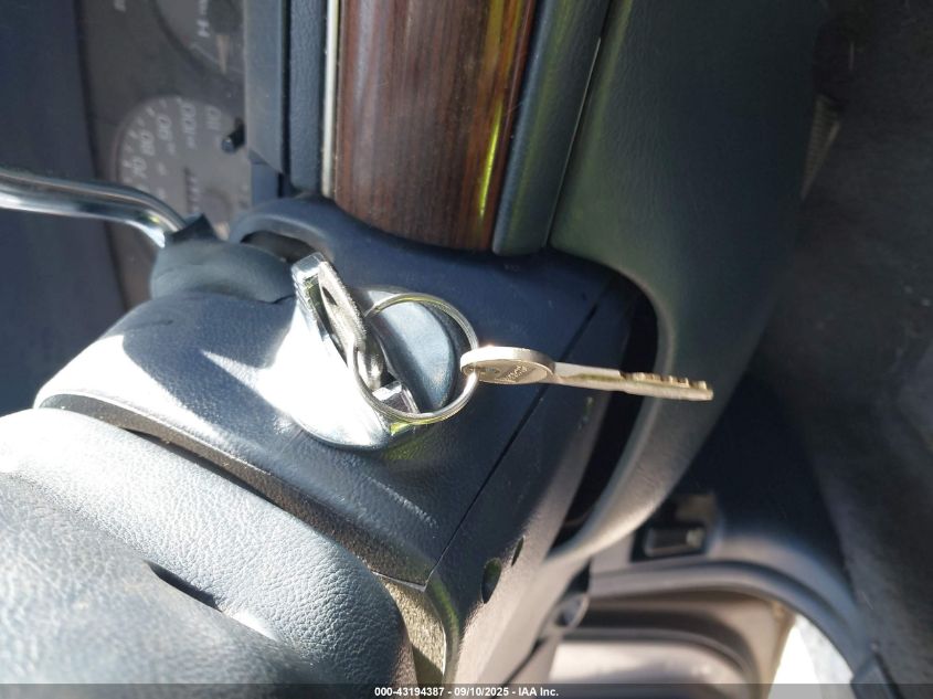 1995 Mercury Grand Marquis Gs VIN: 2MELM74W1SX677232 Lot: 43194387