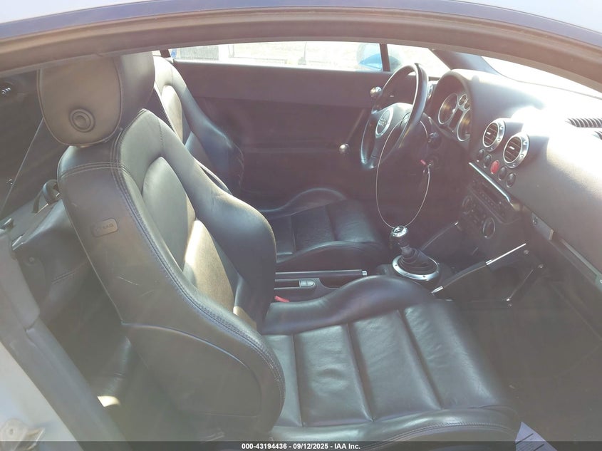 TRUWT28N421000261 2002 AUDI TT photo no. 5