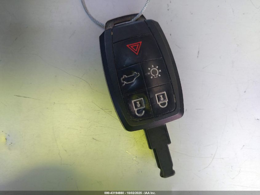 2004 Volvo S40 T5 VIN: YV1MS682842021560 Lot: 43194660