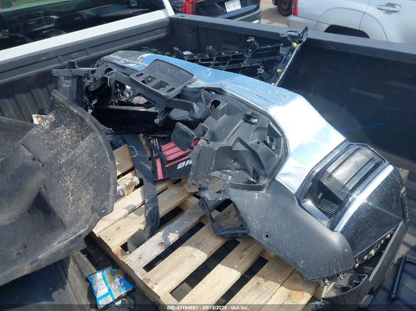 2024 GMC Sierra 2500Hd 4Wd Long Bed Pro VIN: 1GT39LE79RF113837 Lot: 43194681