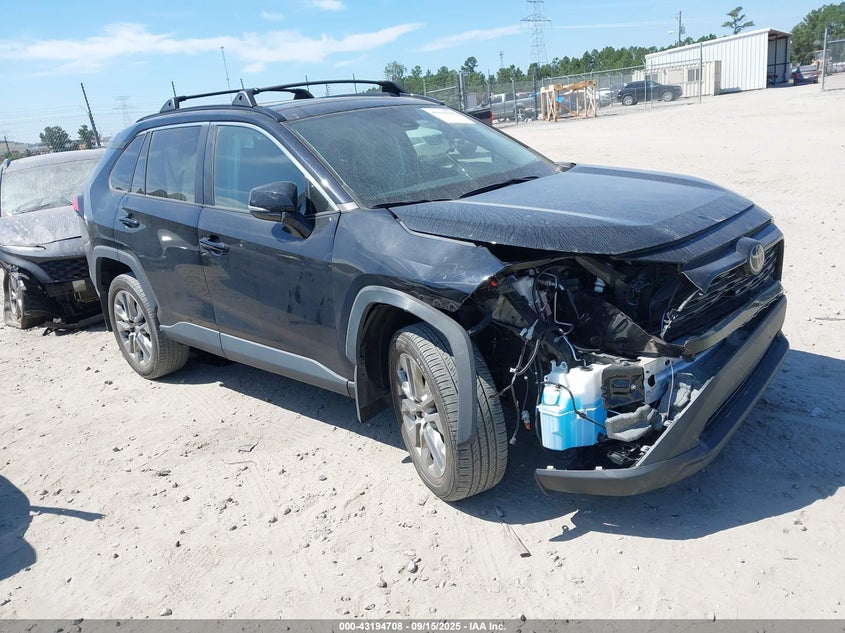 TOYOTA RAV4 XLE PREMIUM