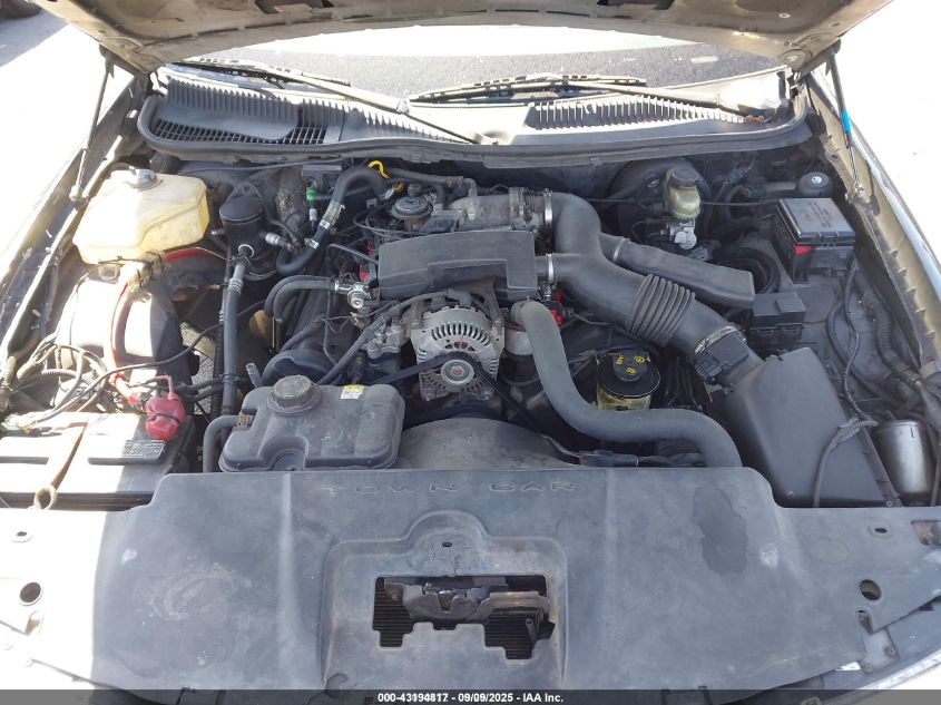 2001 Lincoln Town Car Executive VIN: 1LNHM84W11Y632590 Lot: 43194817