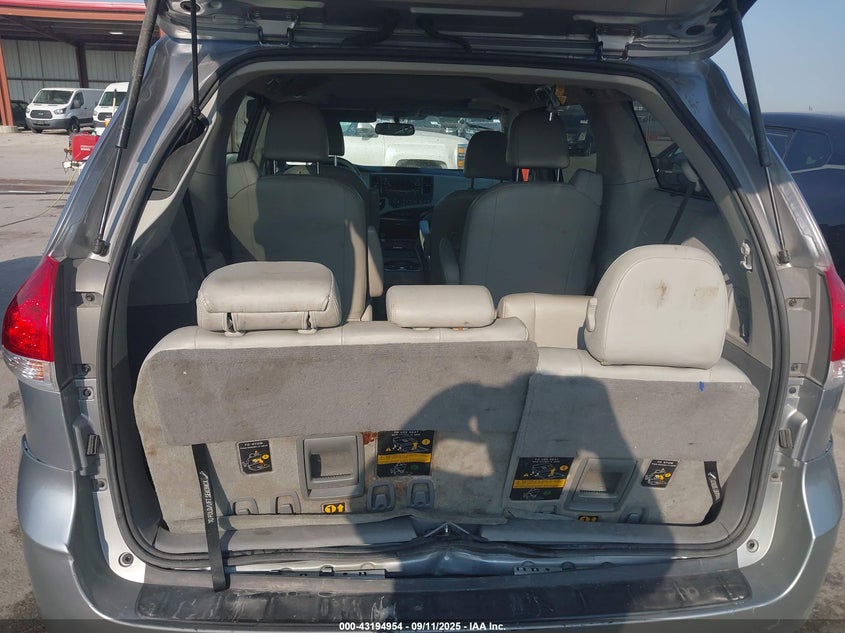 2011 Toyota Sienna Xle VIN: 5TDDK3DC9BS003738 Lot: 43194954