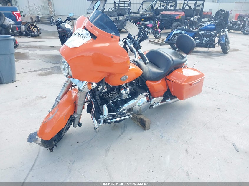 1HD1KRP11PB621875 2023 HARLEY-DAVIDSON STREET GLIDE photo no. 2