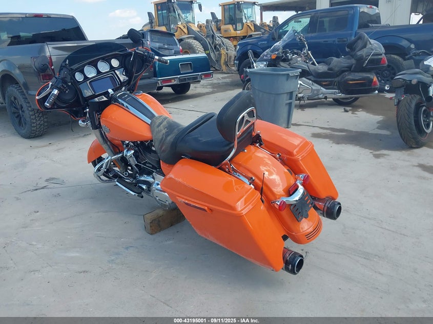 1HD1KRP11PB621875 2023 HARLEY-DAVIDSON STREET GLIDE photo no. 3