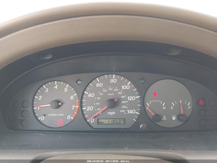 2002 Mazda 626 Lx VIN: 1YVGF22C725284629 Lot: 43195153