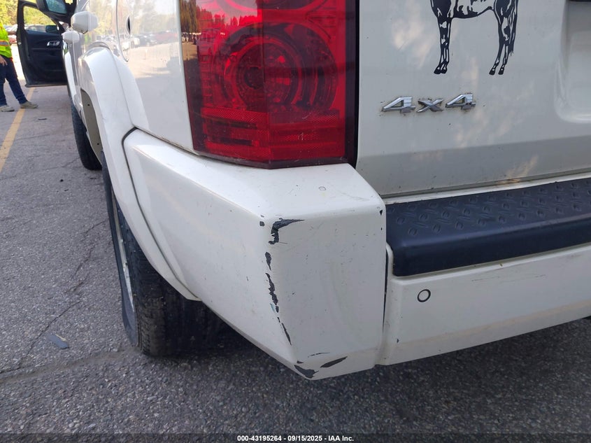 2008 Jeep Commander Sport VIN: 1J8HG48K98C108194 Lot: 43195264