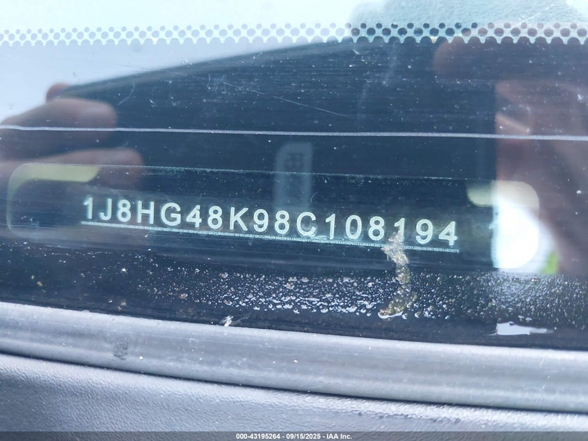 2008 Jeep Commander Sport VIN: 1J8HG48K98C108194 Lot: 43195264
