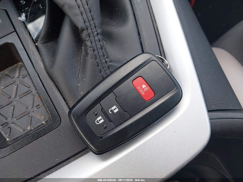 2025 TOYOTA RAV4 XLE 2T3W1RFV6SC308658