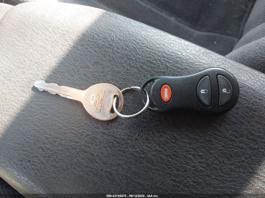 2002 Dodge Dakota Sport VIN: 1B7HL38N92S558657 Lot: 43195470