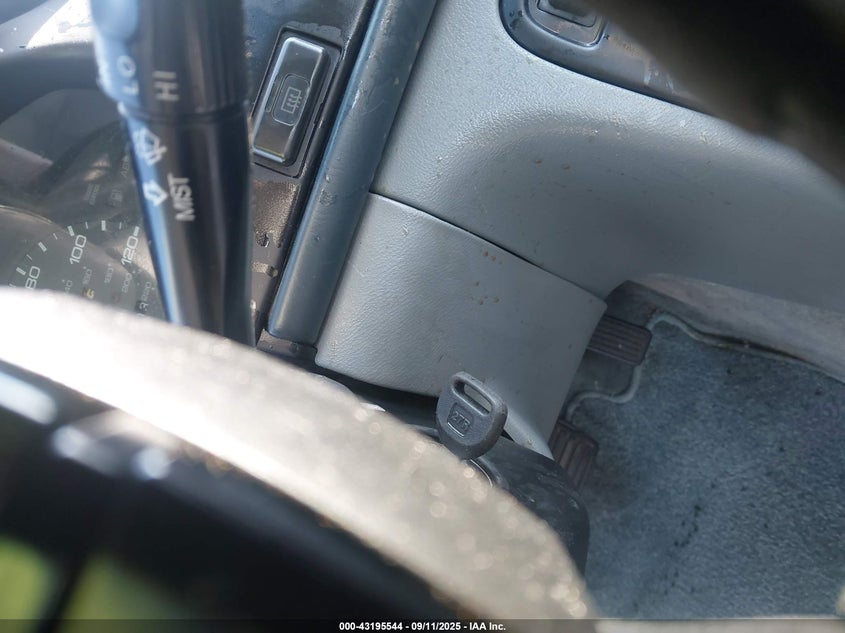 1HGCD5654RA111869 1994 HONDA ACCORD photo no. 11