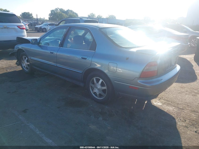 1HGCD5654RA111869 1994 HONDA ACCORD photo no. 3