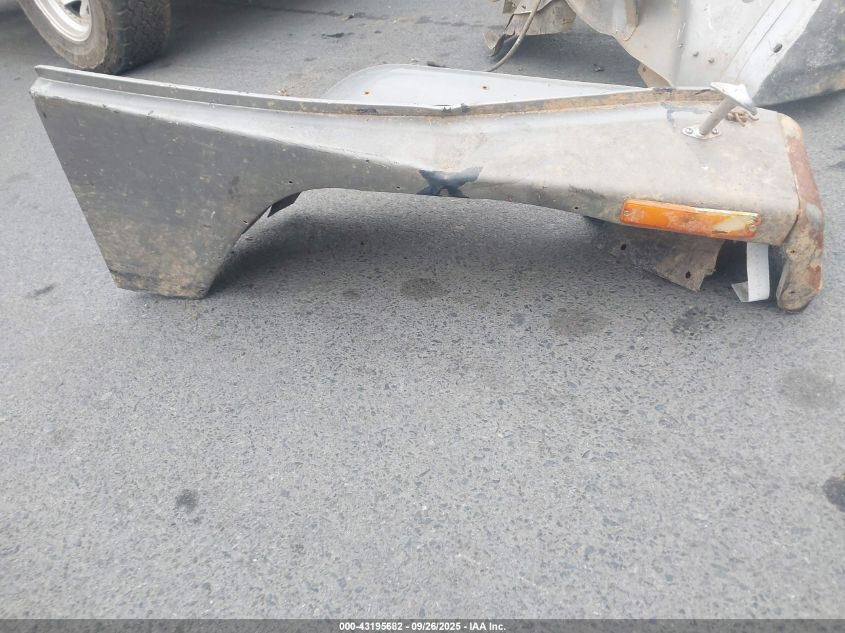 1991 Jeep Wrangler / Yj VIN: 2J4FY29S8MJ116926 Lot: 43195682