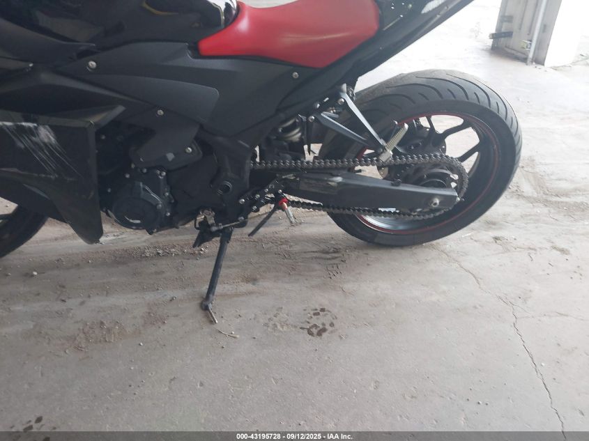 2015 Yamaha Yzfr3 VIN: MH3RH06Y0FK002696 Lot: 43195728