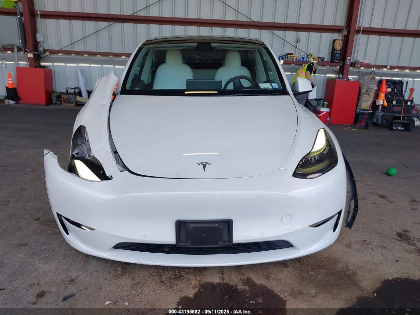 2022 Tesla Model Y Long Range Dual Motor All-Wheel Drive VIN: 7SAYGDEE1NF543976 Lot: 43195882