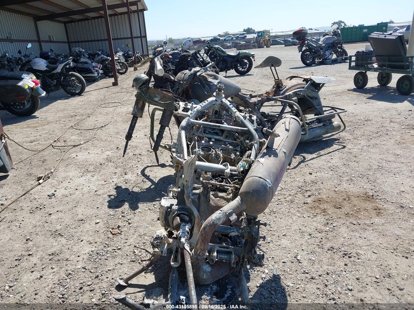 2012 Yamaha Xt1200Z VIN: JYADP03E4CA001635 Lot: 43195895