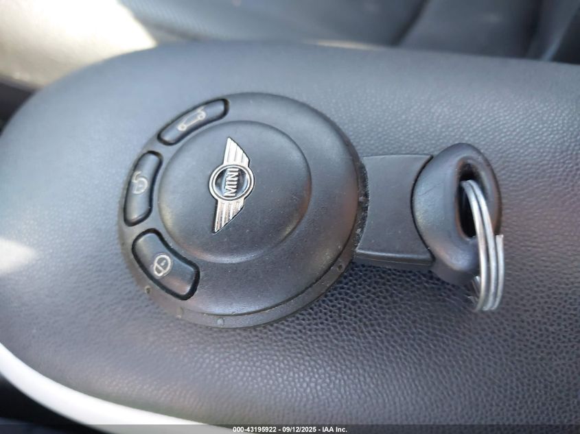 2007 Mini Cooper S VIN: WMWMF73557TL92267 Lot: 43195922