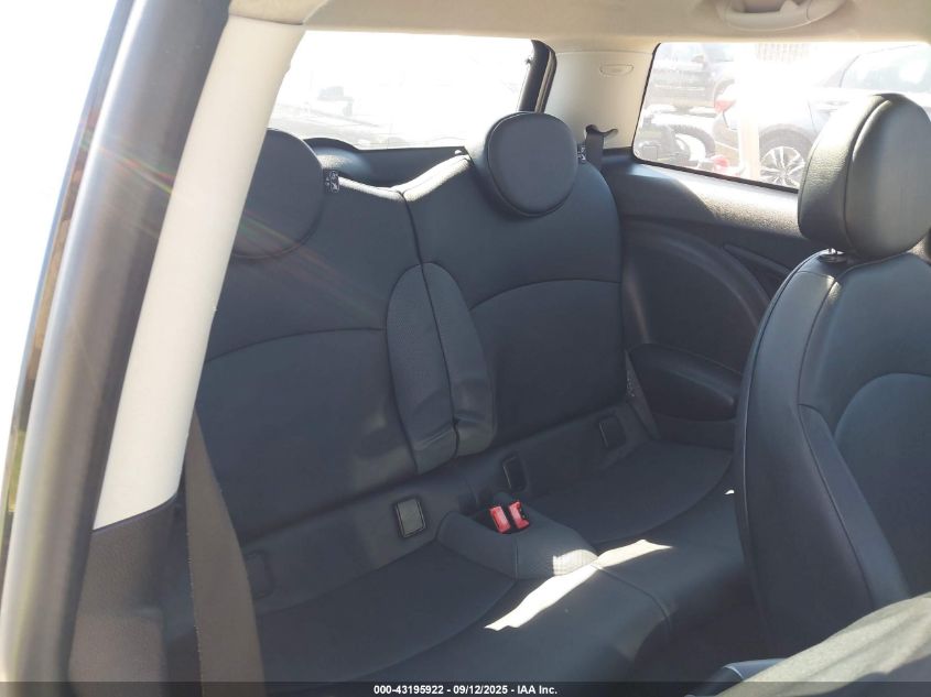 2007 Mini Cooper S VIN: WMWMF73557TL92267 Lot: 43195922