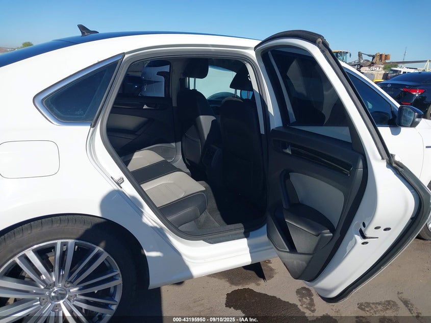 2015 VOLKSWAGEN PASSAT 1.8T SPORT - 1VWBT7A34FC079887