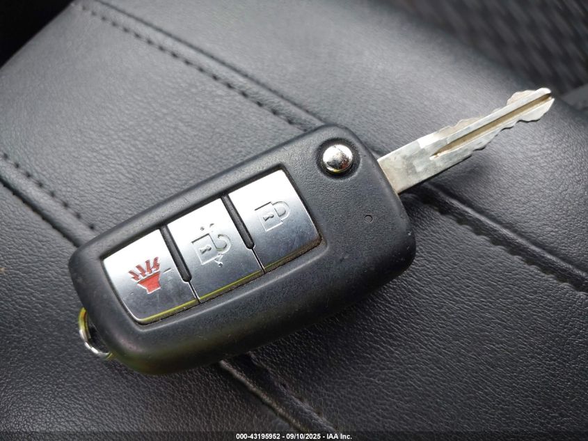 2017 NISSAN ROGUE S - KNMAT2MV9HP541631