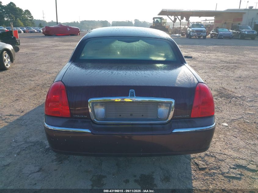 2008 Lincoln Town Car Signature Limited VIN: 2LNHM82V18X648714 Lot: 43196015