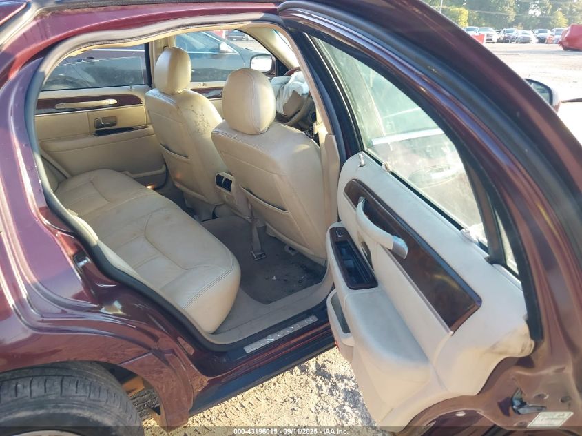 2008 Lincoln Town Car Signature Limited VIN: 2LNHM82V18X648714 Lot: 43196015