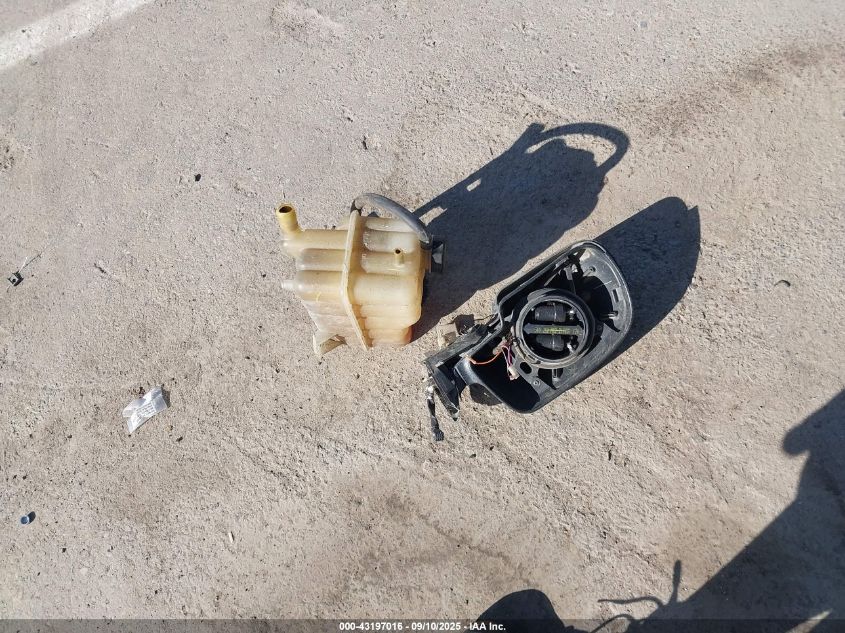 2002 Chevrolet Tahoe Ls VIN: 1GNEC13V92R319204 Lot: 43197016