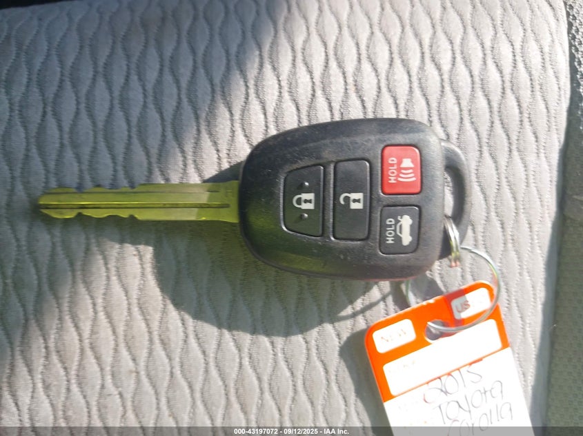 2015 TOYOTA COROLLA LE - 2T1BURHE5FC230102