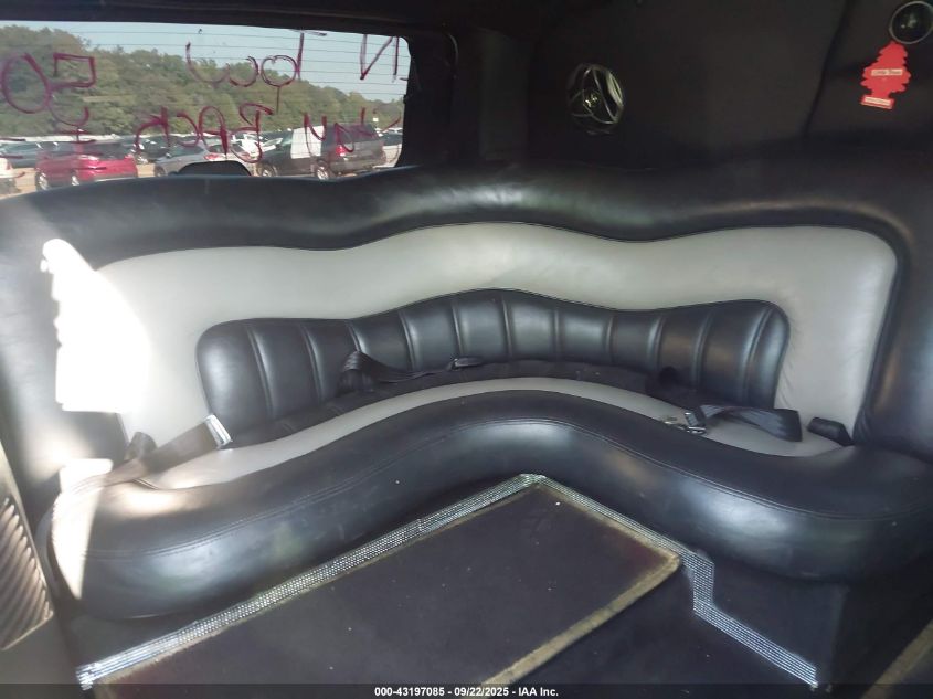 2007 Cadillac Escalade Standard VIN: 1GYEC63887R388340 Lot: 43197085