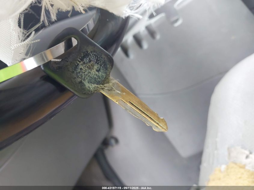 2000 Ford E-150 Commercial/Recreational VIN: 1FTRE14W8YHB56751 Lot: 43197119