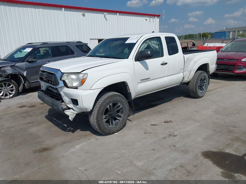 5TFUU4EN7FX119150 2015 TOYOTA TACOMA photo no. 2