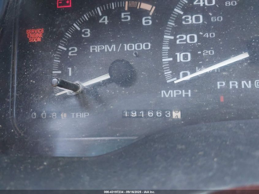 2000 Cadillac Escalade Standard VIN: 1GYEK63R7YR220833 Lot: 43197234