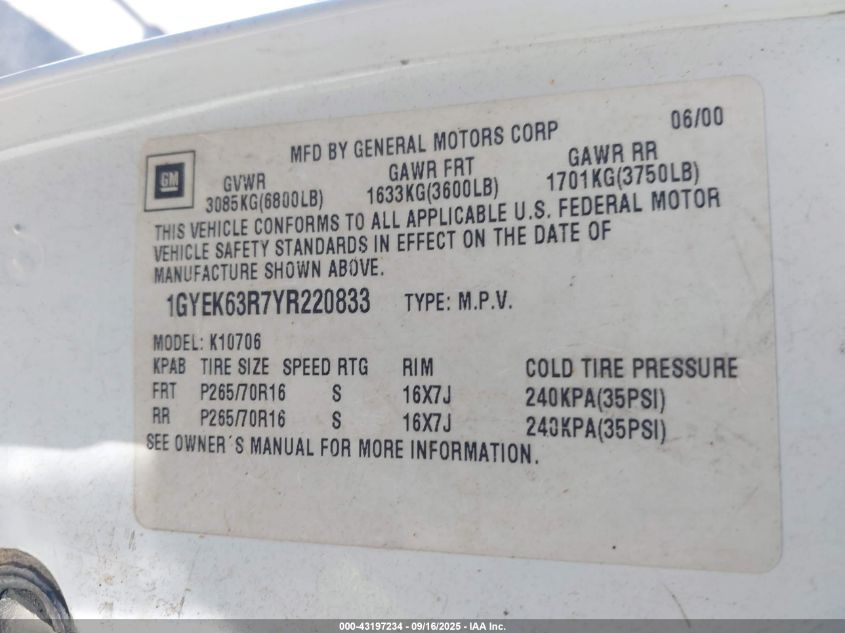 2000 Cadillac Escalade Standard VIN: 1GYEK63R7YR220833 Lot: 43197234