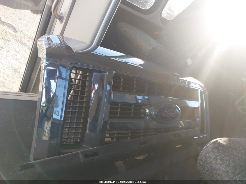 2017 Ford E-350 Cutaway VIN: 1FDEE3FS2HDC47229 Lot: 43197415