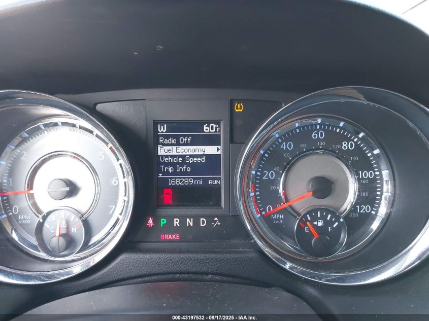 2011 Chrysler Town & Country Touring-L VIN: 2A4RR8DG8BR604689 Lot: 43197532