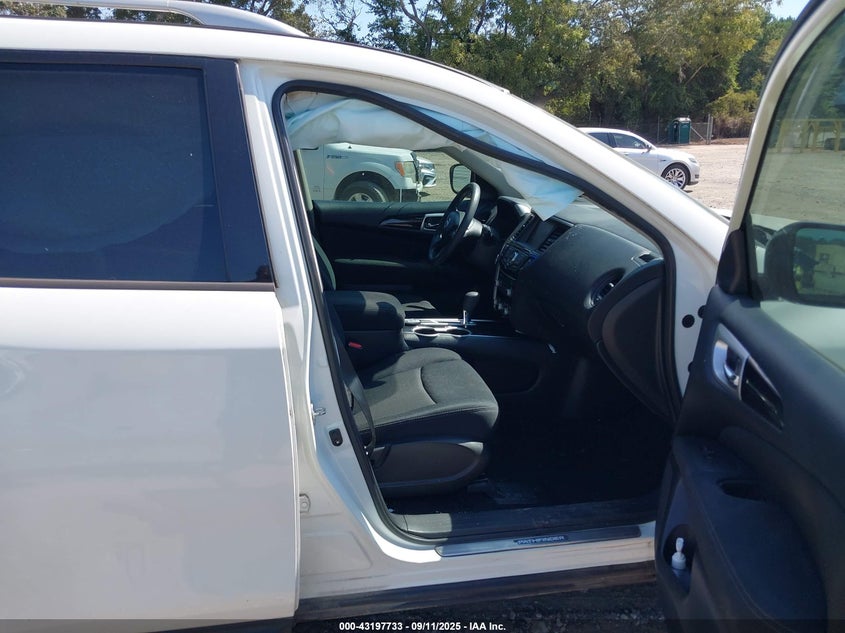 2017 NISSAN PATHFINDER S 5N1DR2MN2HC611243