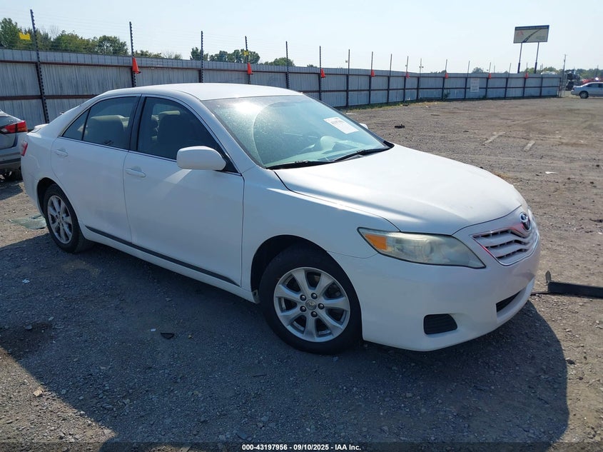 2011 Toyota Camry Le 4T4BF3EK2BR212575 photo #1