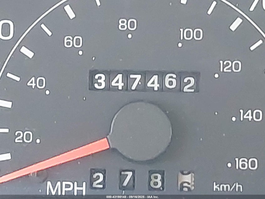 2000 Ford F-250 Lariat/Xl/Xlt VIN: 1FTNX21F2YEB73582 Lot: 43198148