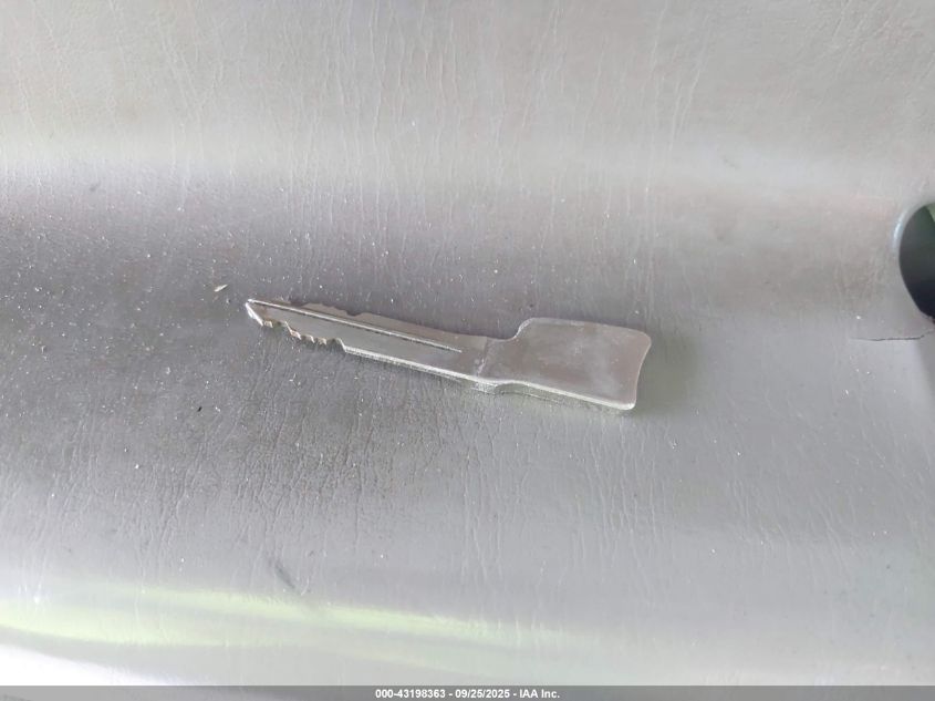 1997 Ford F-150 Lariat/Standard/Xl/Xlt VIN: 1FTDF17W8VNC25017 Lot: 43198363