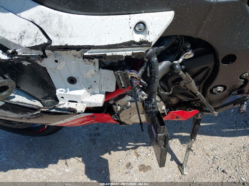 2015 Yamaha Yzfr1 VIN: JYARN39E2FA000380 Lot: 43198422