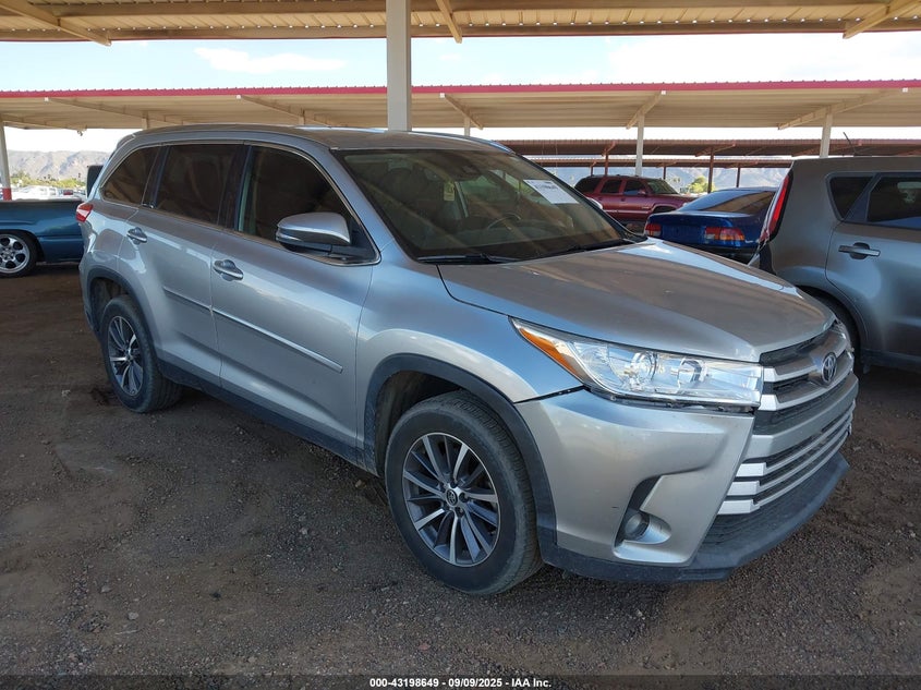 5TDKZRFH9KS559336 2019 Toyota Highlander Xle auction photo 1